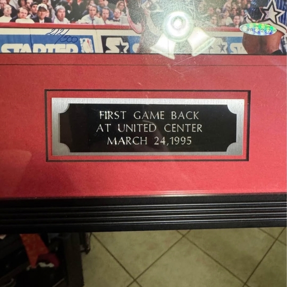 Autographed Michael Jordan PHOTO with UD COA - GOAT - JORDAN - Picture 5 of 6